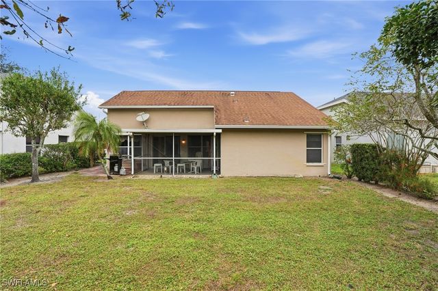 655 Lambton LN, Naples, FL 34104