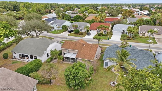 655 Lambton LN, Naples, FL 34104