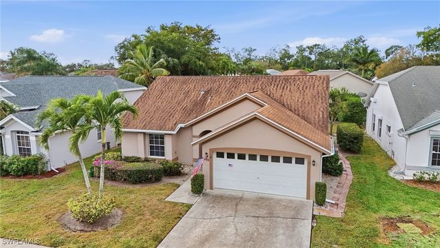 655 Lambton LN, Naples, FL 34104