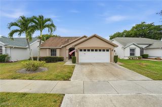 655 Lambton LN, Naples, FL 34104