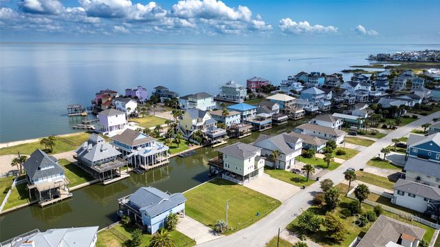 23010 Martes Street, Galveston, TX 77554