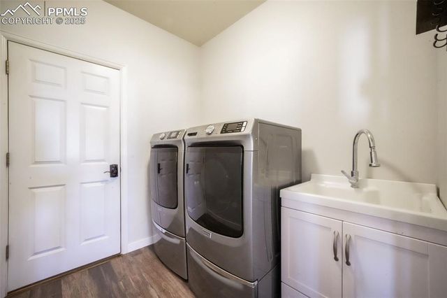 3215 Hollycrest Drive, Colorado Springs, CO 80920