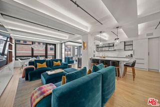 849 S Broadway 812, Los Angeles, CA 90014