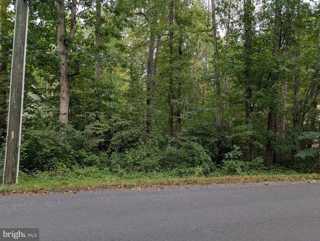203 BATTLEFIELD RD, Locust Grove, VA 22508
