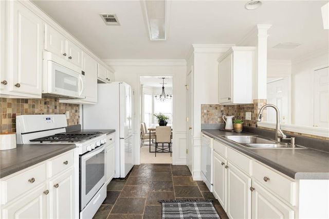 200 Persimmon Trail, Woodstock, GA 30188