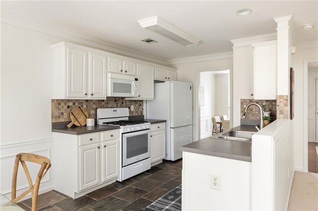 200 Persimmon Trail, Woodstock, GA 30188