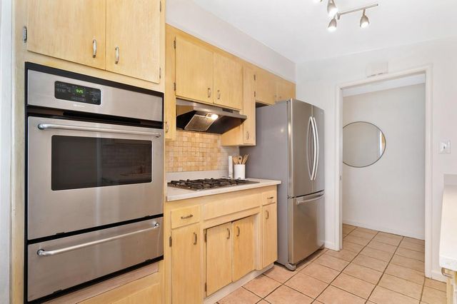 1406 Duke Dr, Davis, CA 95616