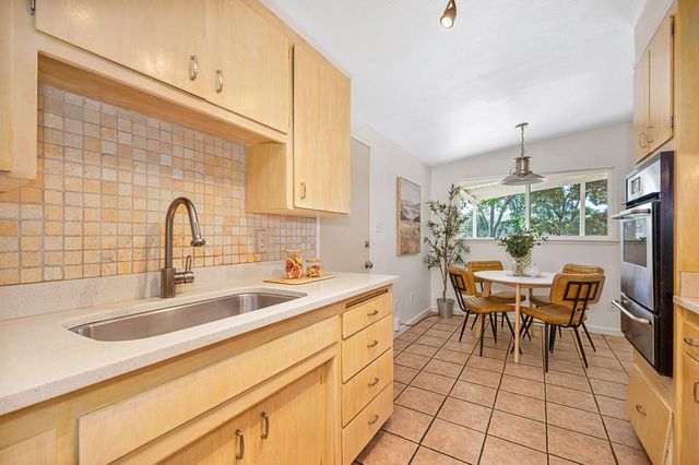 1406 Duke Dr, Davis, CA 95616