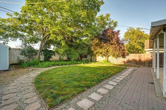 1406 Duke Dr, Davis, CA 95616