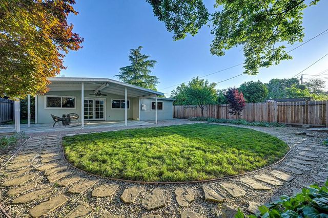 1406 Duke Dr, Davis, CA 95616