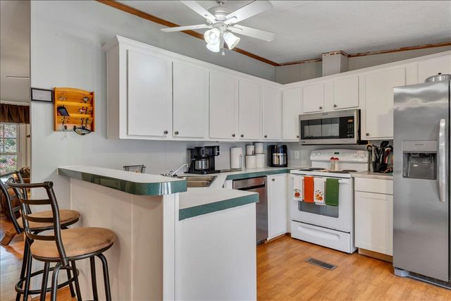 5642 Altice RD, Moneta, VA 24121