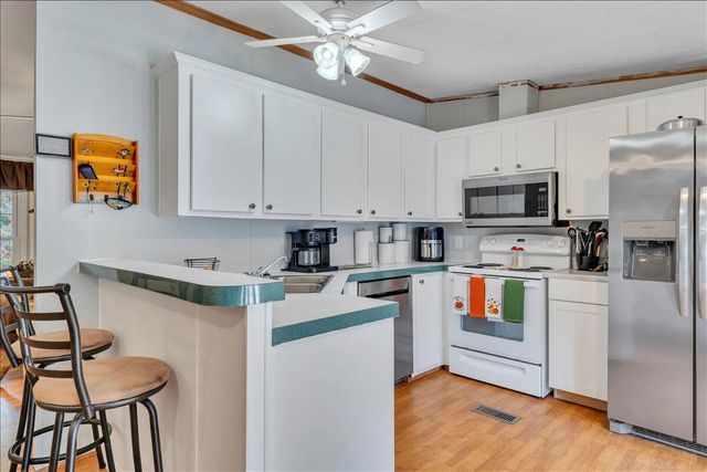 5642 Altice RD, Moneta, VA 24121