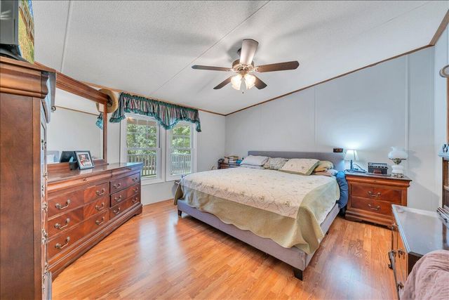 5642 Altice RD, Moneta, VA 24121