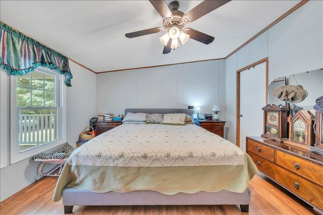 5642 Altice RD, Moneta, VA 24121