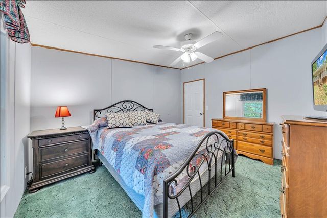 5642 Altice RD, Moneta, VA 24121
