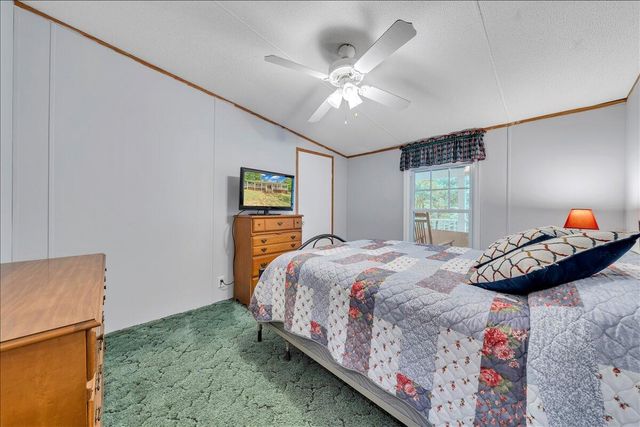5642 Altice RD, Moneta, VA 24121