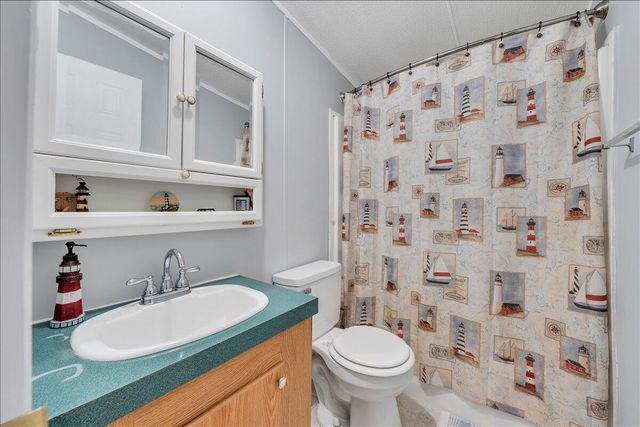 5642 Altice RD, Moneta, VA 24121