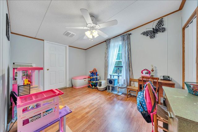 5642 Altice RD, Moneta, VA 24121