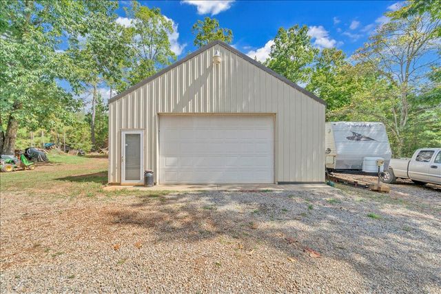 5642 Altice RD, Moneta, VA 24121