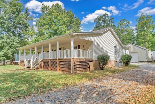 5642 Altice RD, Moneta, VA 24121