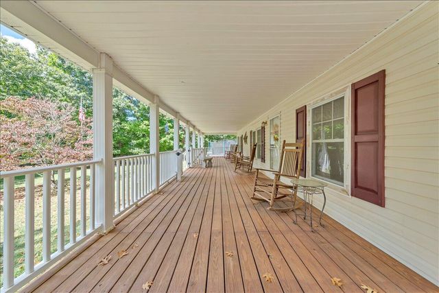5642 Altice RD, Moneta, VA 24121