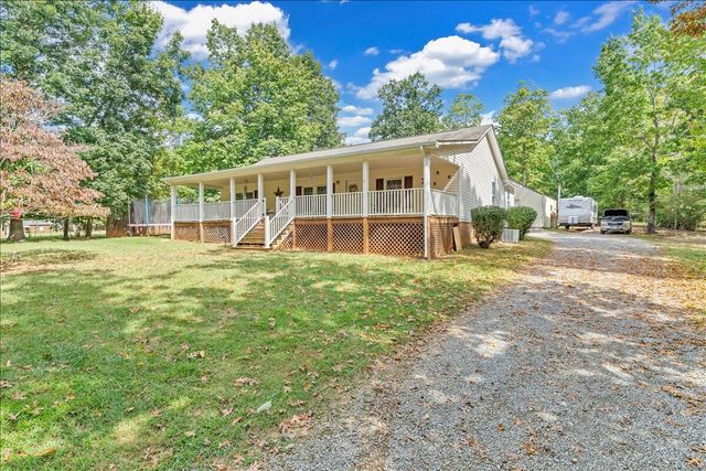 5642 Altice RD, Moneta, VA 24121