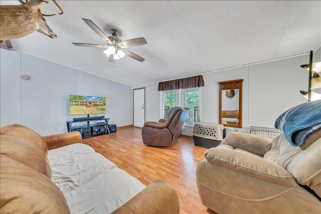 5642 Altice RD, Moneta, VA 24121
