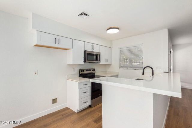 4820 N 89TH Avenue 100, Phoenix, AZ 85037