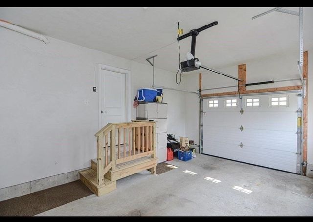 8 Sourwood Circle, Worcester, MA 01605