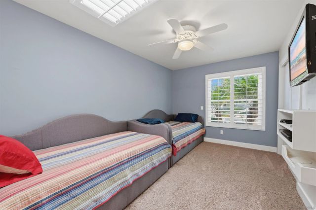 4652 Cass St, Pacific Beach, CA 92109