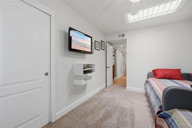 4652 Cass St, Pacific Beach, CA 92109