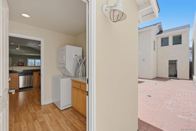 4652 Cass St, Pacific Beach, CA 92109