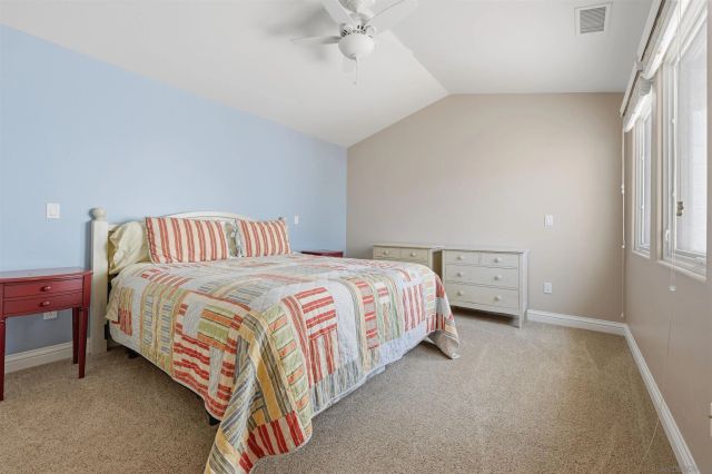4652 Cass St, Pacific Beach, CA 92109
