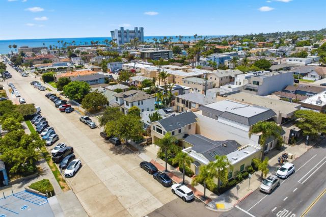 4652 Cass St, Pacific Beach, CA 92109