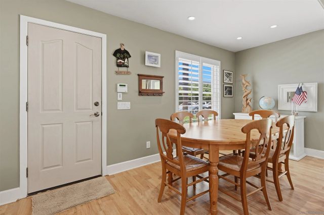 4652 Cass St, Pacific Beach, CA 92109