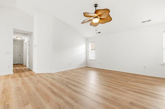 3046 Hollybrook Dr., Myrtle Beach, SC 29579