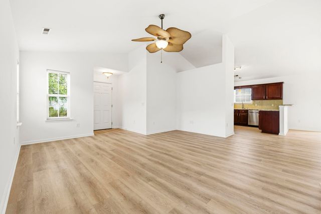 3046 Hollybrook Dr., Myrtle Beach, SC 29579