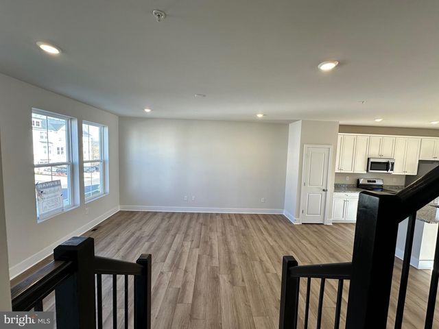 10800 COSMIC PL, La Plata, MD 20646