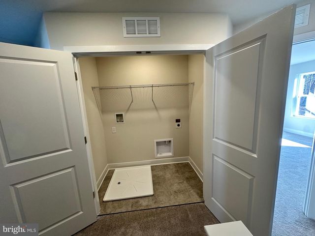 10800 COSMIC PL, La Plata, MD 20646