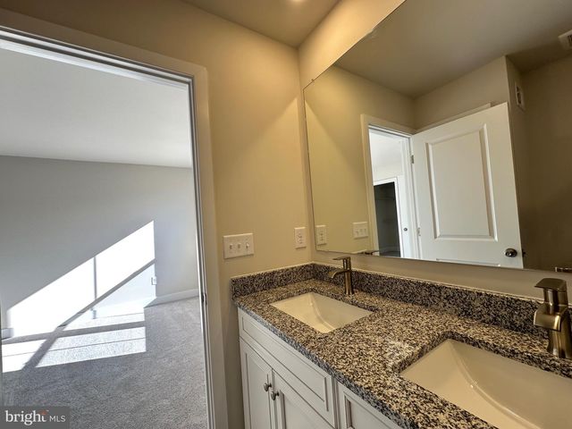 10800 COSMIC PL, La Plata, MD 20646