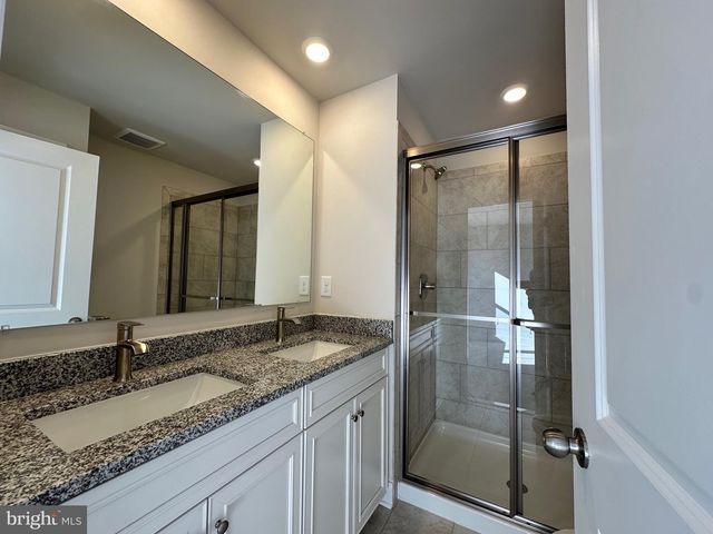 10800 COSMIC PL, La Plata, MD 20646