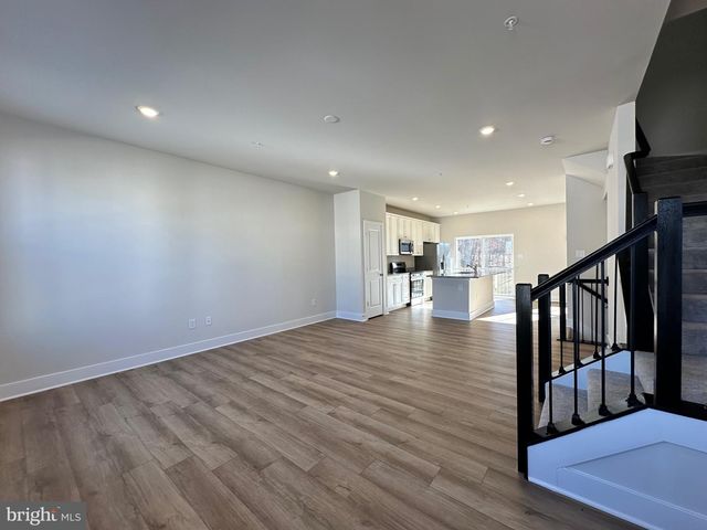 10800 COSMIC PL, La Plata, MD 20646