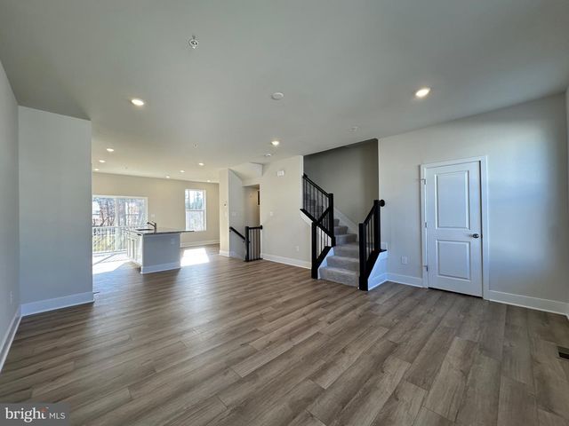 10800 COSMIC PL, La Plata, MD 20646