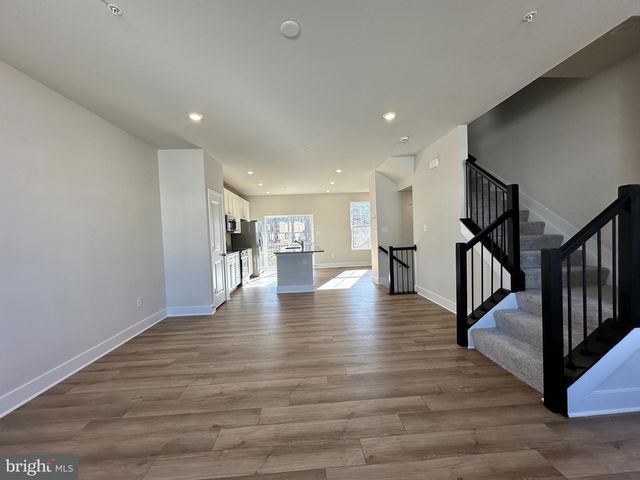 10800 COSMIC PL, La Plata, MD 20646