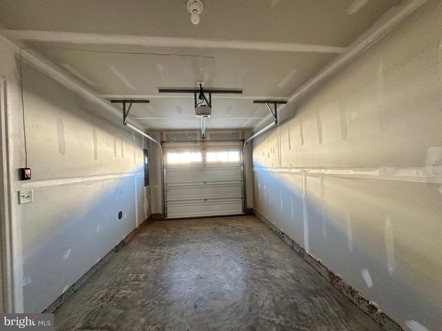 10800 COSMIC PL, La Plata, MD 20646