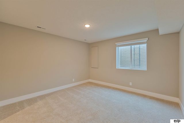 8209 S 178th Street, Omaha, NE 68136