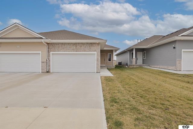 8209 S 178th Street, Omaha, NE 68136