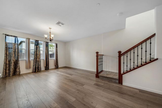 815 Starke Dr, Ceres, CA 95307