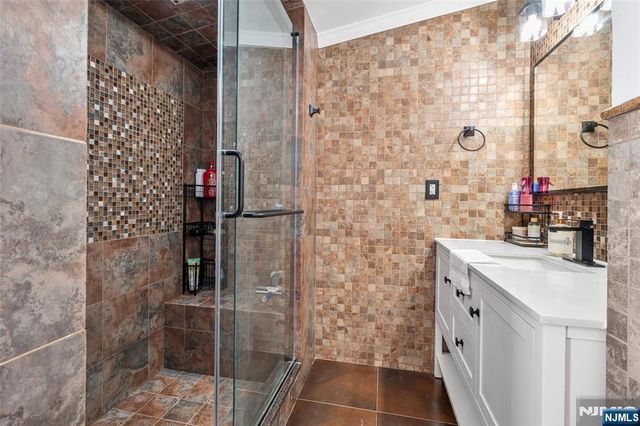 15 Furrey Place, Paterson, NJ 07522