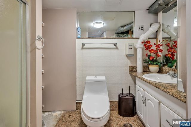 15 Furrey Place, Paterson, NJ 07522